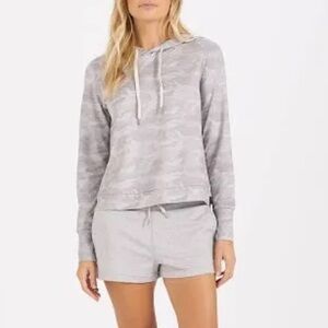 ❤️ Vuori Halo Pullover Hoodie Sweatshirt Longsleeve Top Size Small NWOT